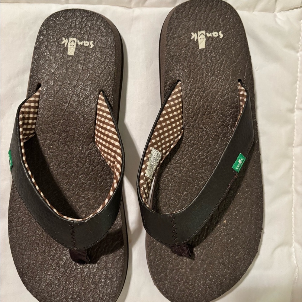 Sanuk Brown Flip Flop Sandals